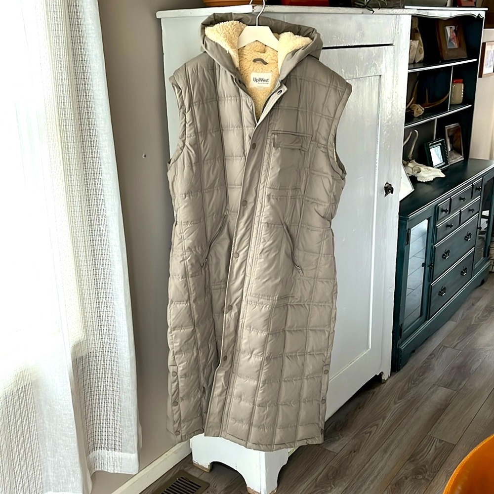 Upwest Convertible Puffer Parka